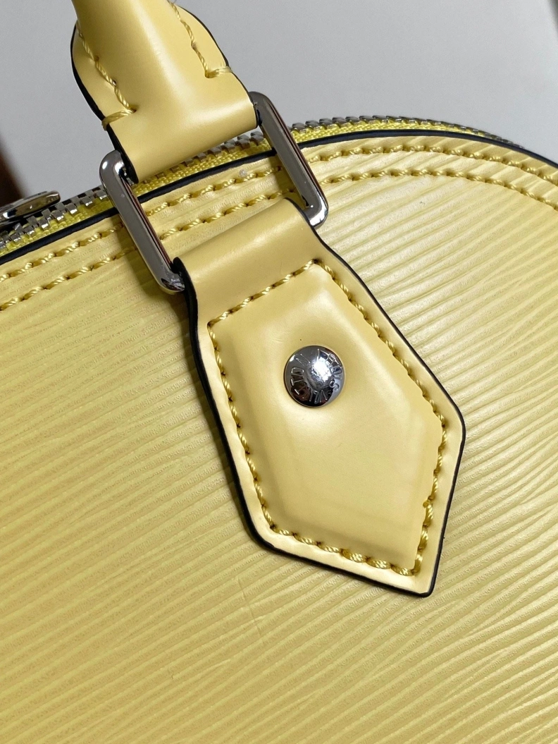 LX Top Handle Bags Reliable 8428