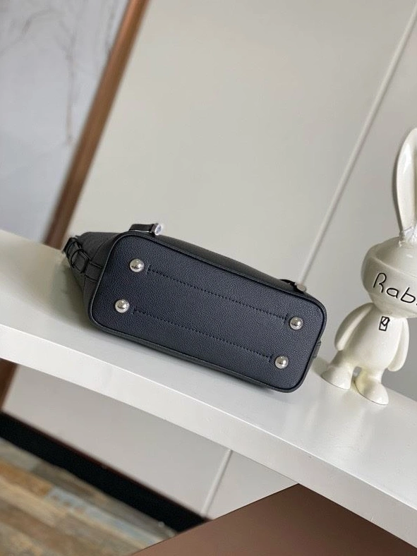 Popular LX Top Handle Bags 8423