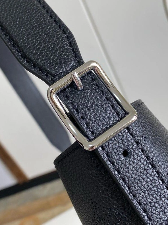 Popular LX Top Handle Bags 8423
