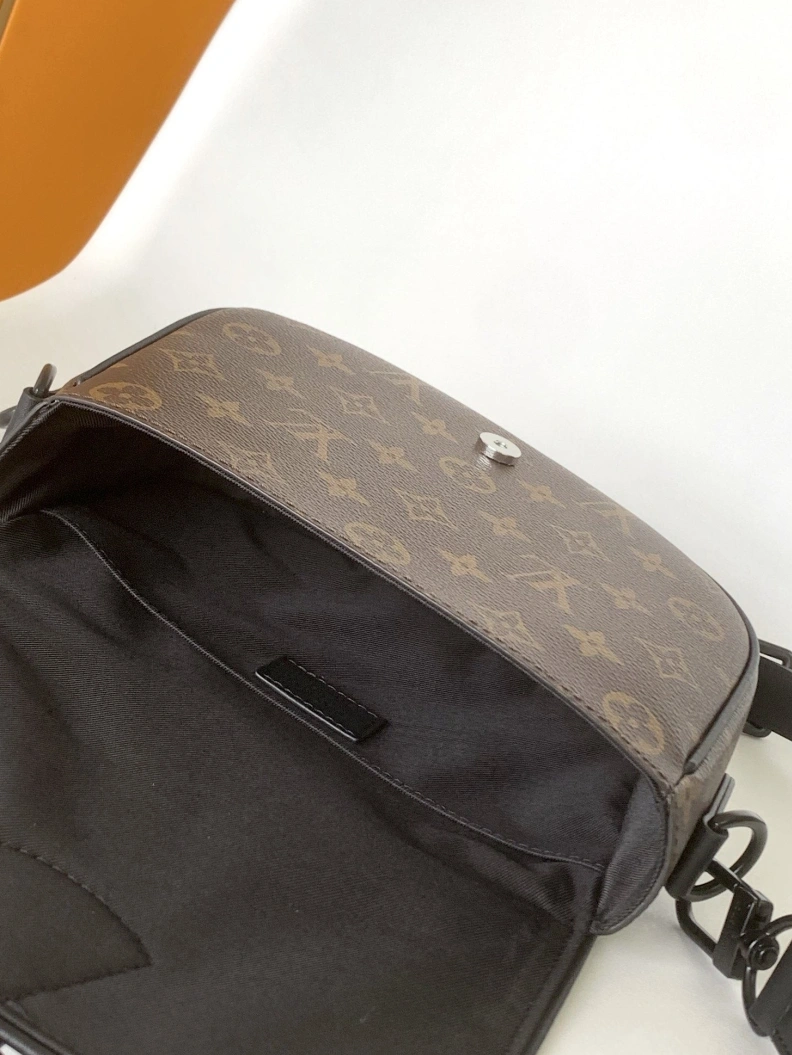 SportInspired LX Satchel bags 9005