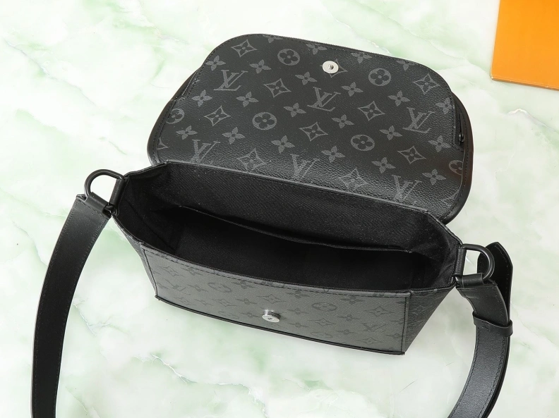 LX Satchel bags Fashionable 9019