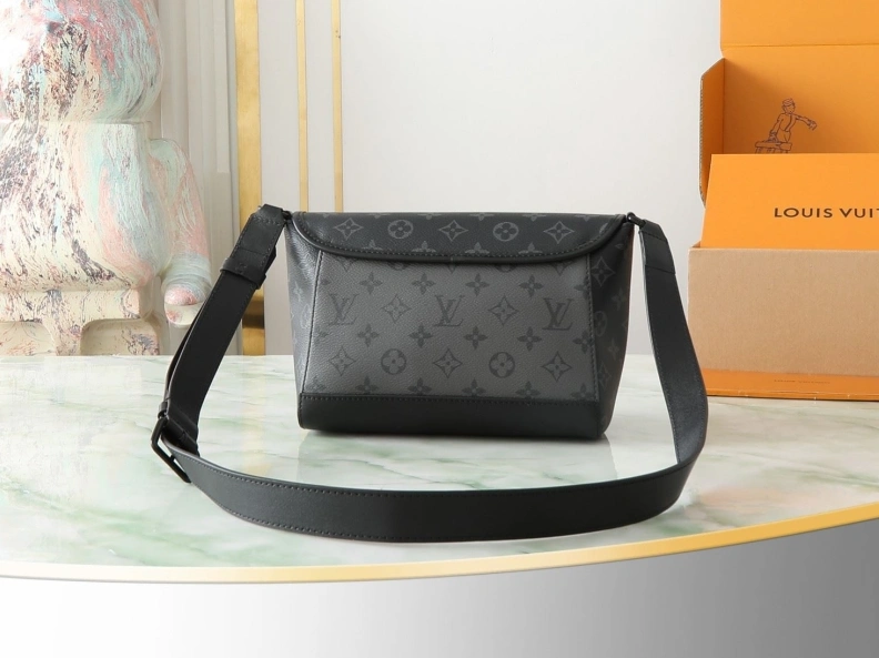 LX Satchel bags Fashionable 9019