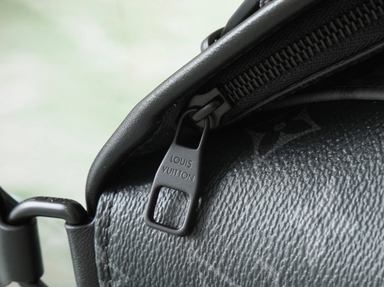 LX Satchel bags Fashionable 9019