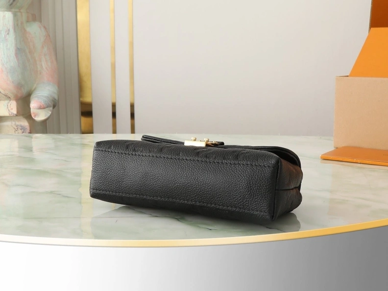 LX Top Handle Bags HighQuality 8411