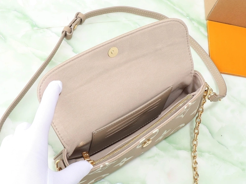LX Satchel bags Efficient 9021