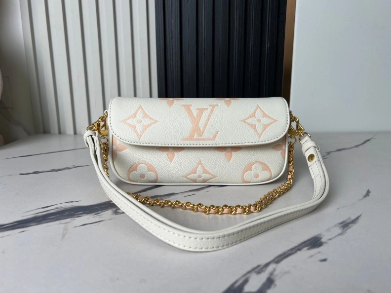 Durable LX Satchel bags 8995