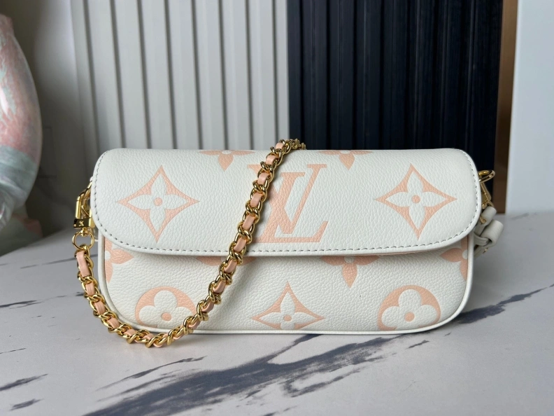 Durable LX Satchel bags 8995