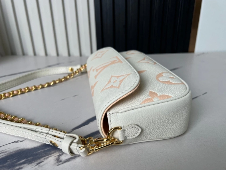 Durable LX Satchel bags 8995