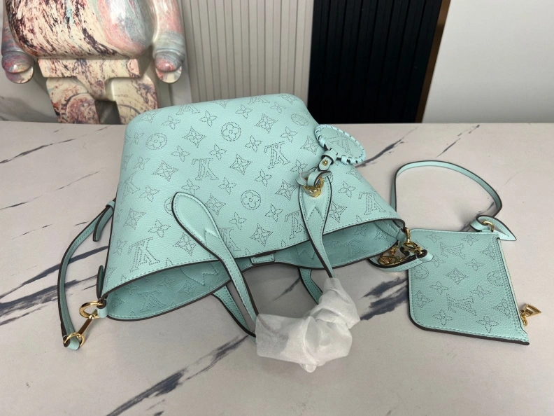 Sophisticated LX Shopping Bags 8738