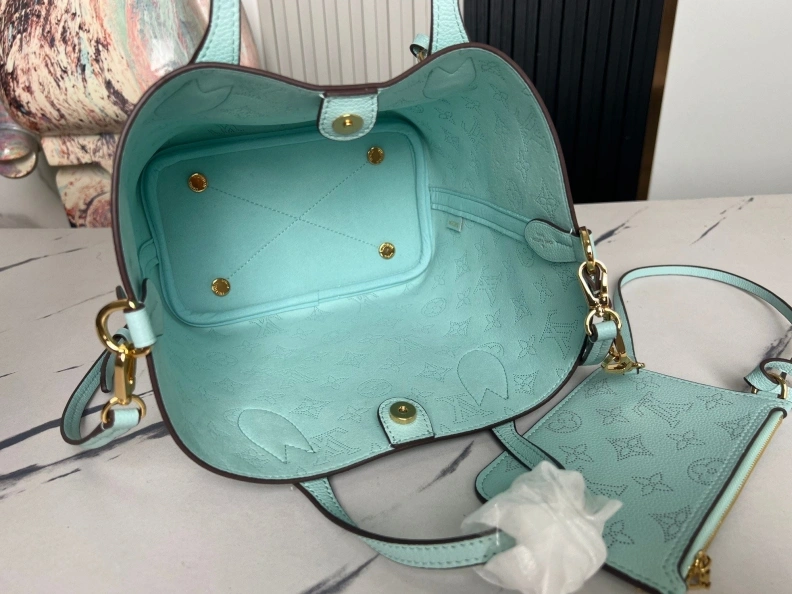 Sophisticated LX Shopping Bags 8738