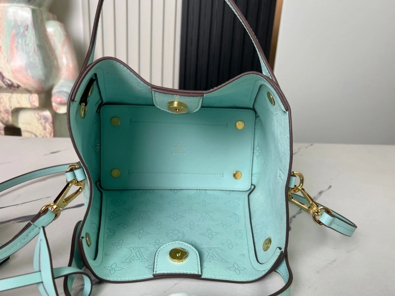Sophisticated LX Shopping Bags 8752