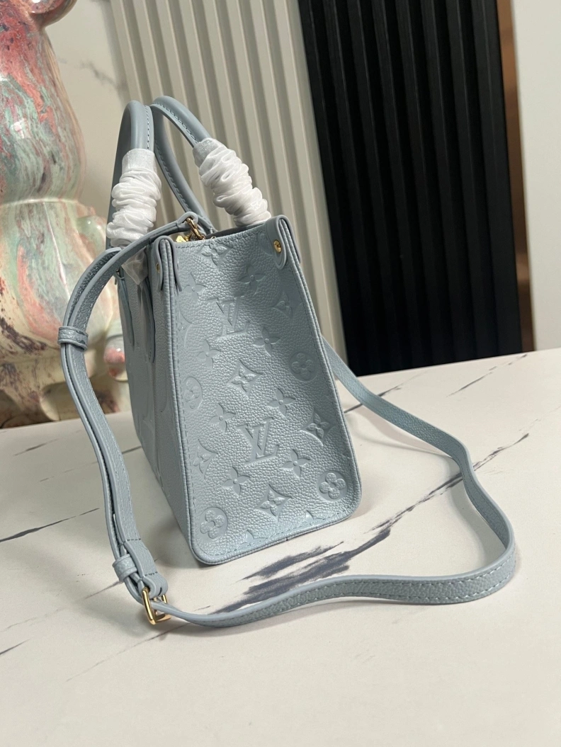Resilient LX Shopping Bags 8746