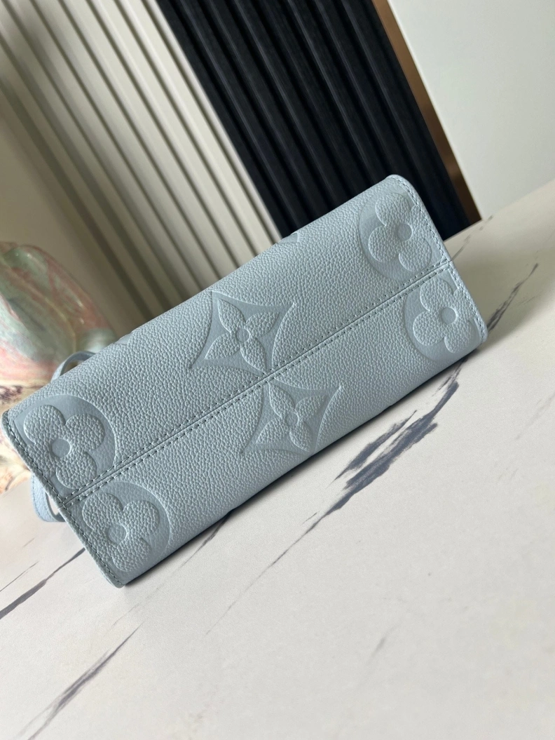 Resilient LX Shopping Bags 8746