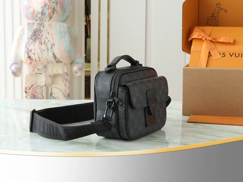 GoAnywhere LX Satchel bags 9000