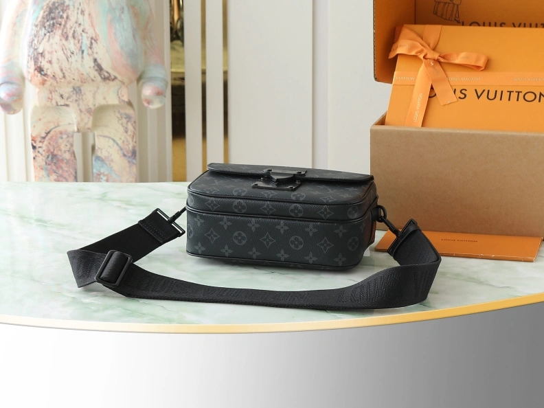 GoAnywhere LX Satchel bags 9000