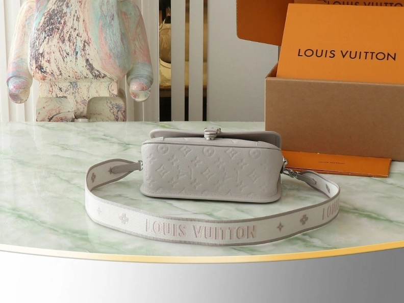 Lightweight LX Satchel bags 9002
