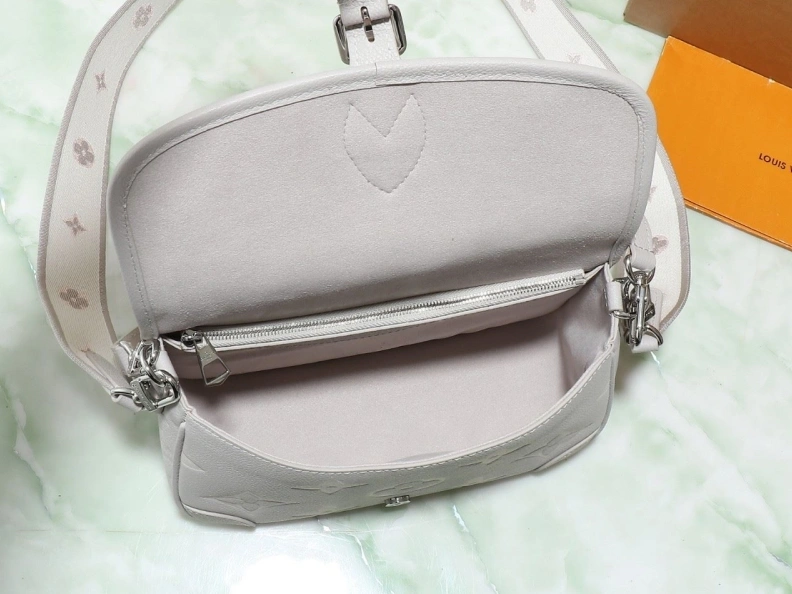 Lightweight LX Satchel bags 9002