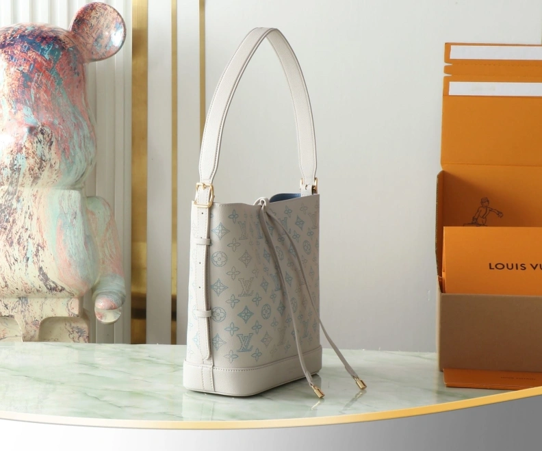 LX Bucket Bags Versatile 9418