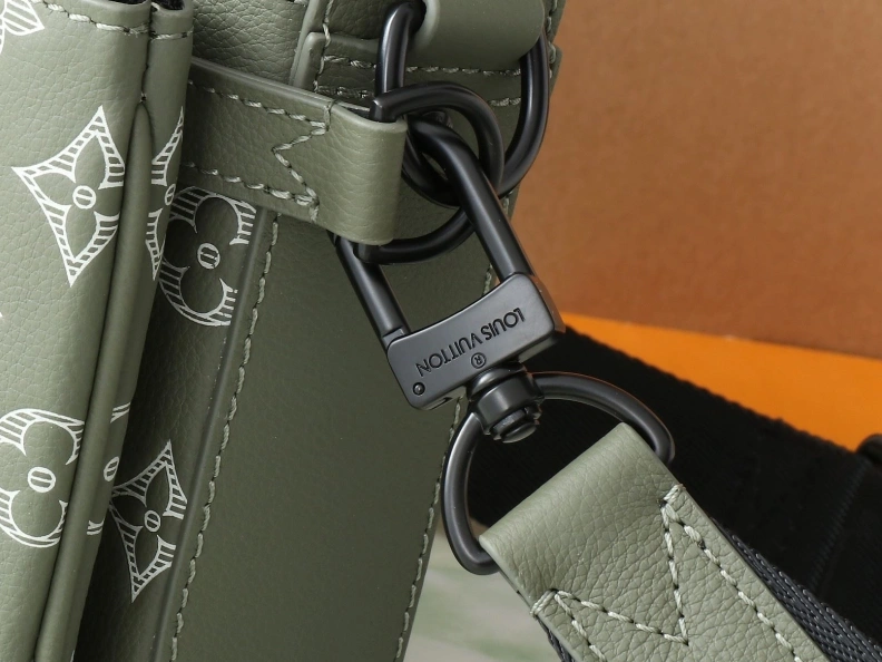 LX Satchel bags Popular 8997