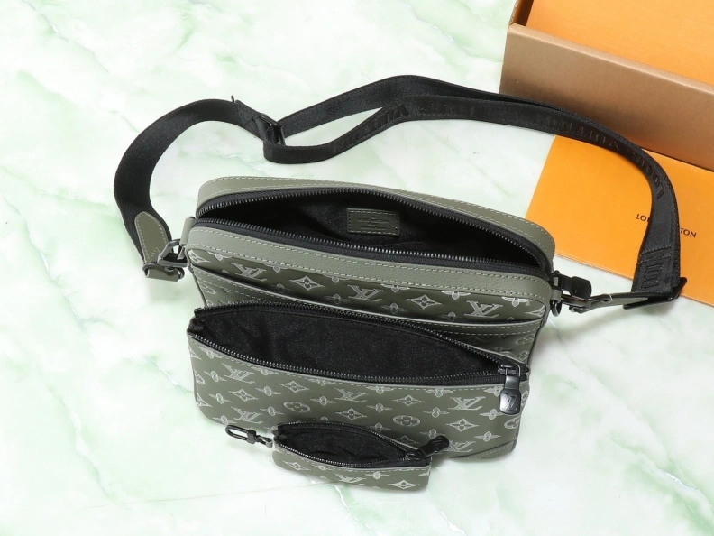 LX Satchel bags Popular 8997
