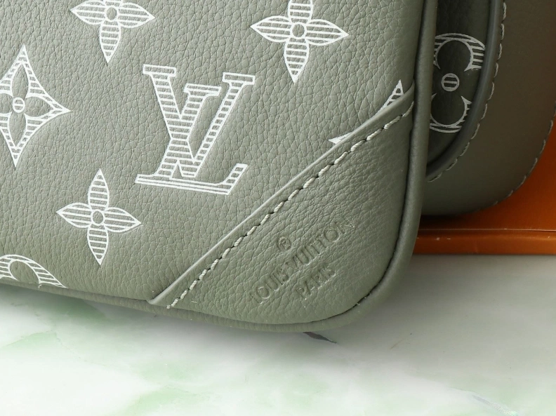 LX Satchel bags Popular 8997