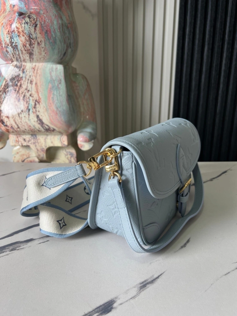 Refined LX Satchel bags 9009