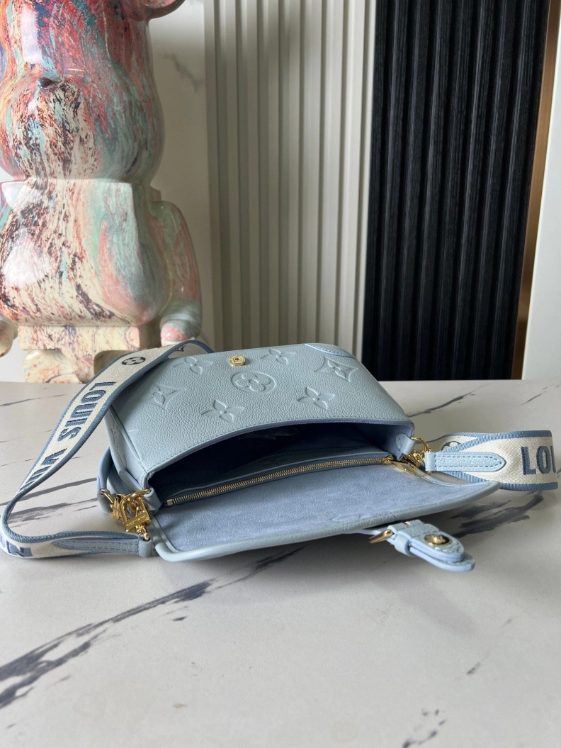 Refined LX Satchel bags 9009
