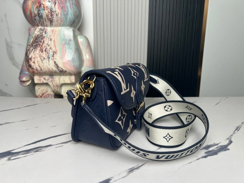 Stylish LX Satchel bags 9026