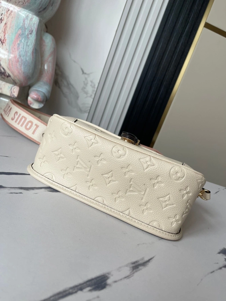 LX Satchel bags SportInspired 8986