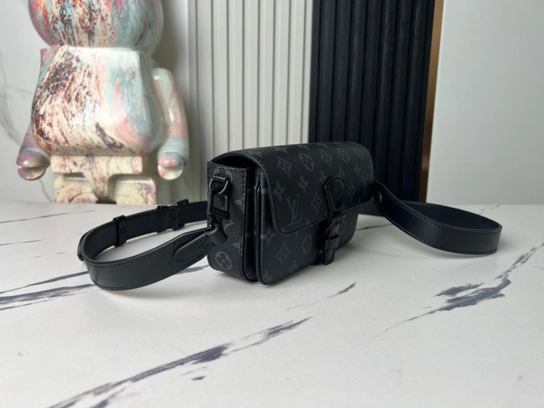 LX Satchel bags Refined 8982