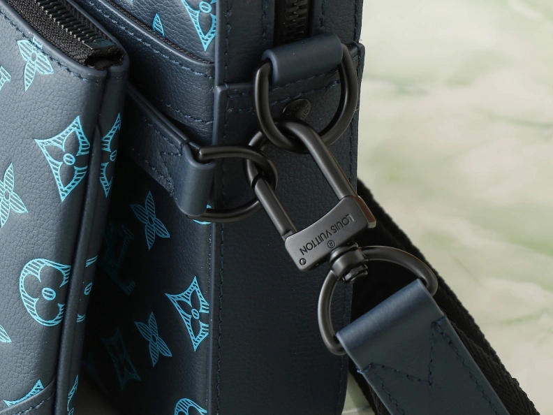 LX Satchel bags Reliable 8979