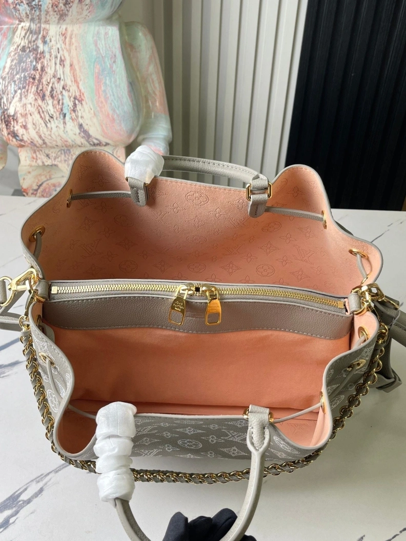 Sophisticated LX Top Handle Bags 8412