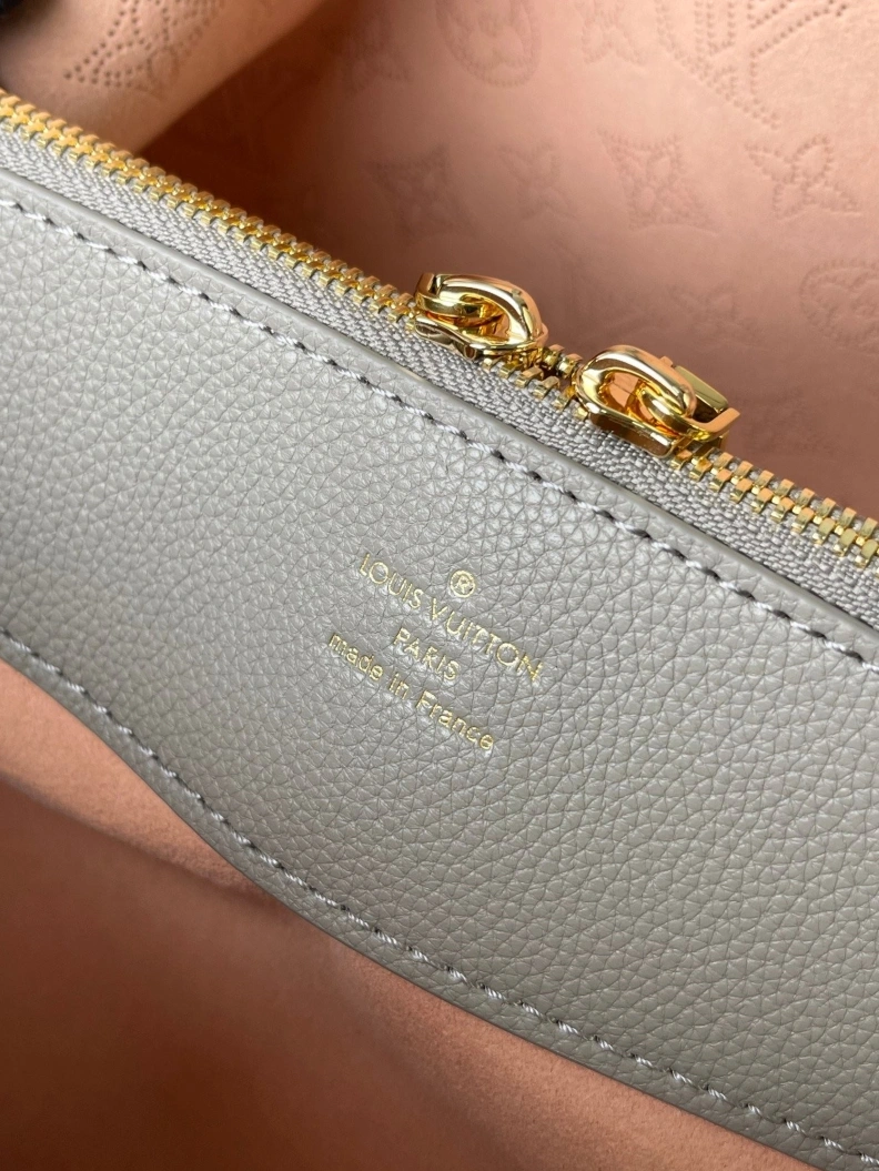 Sophisticated LX Top Handle Bags 8412