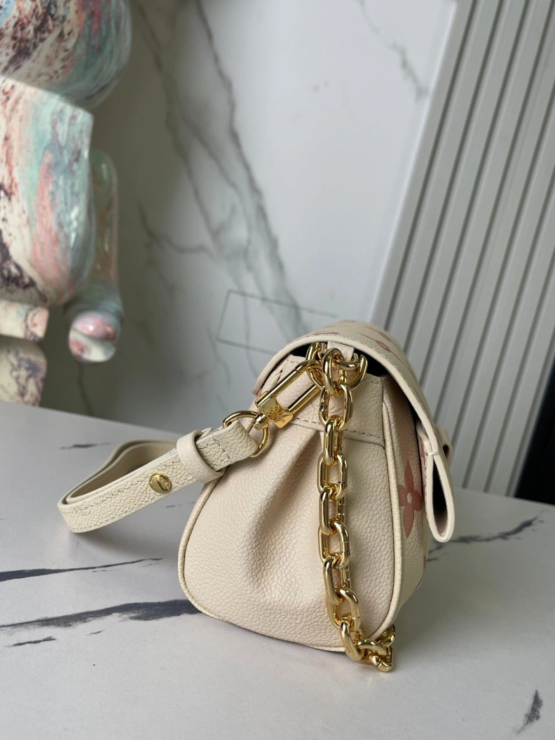 Lightweight LX Satchel bags 8977