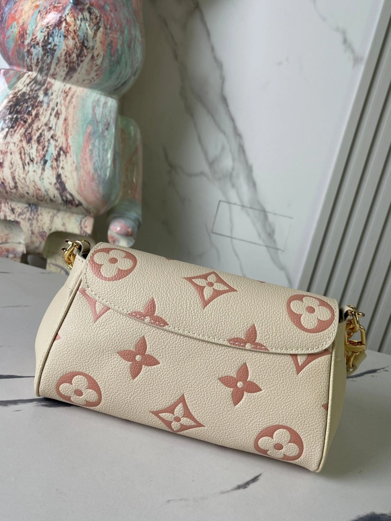 Lightweight LX Satchel bags 8977