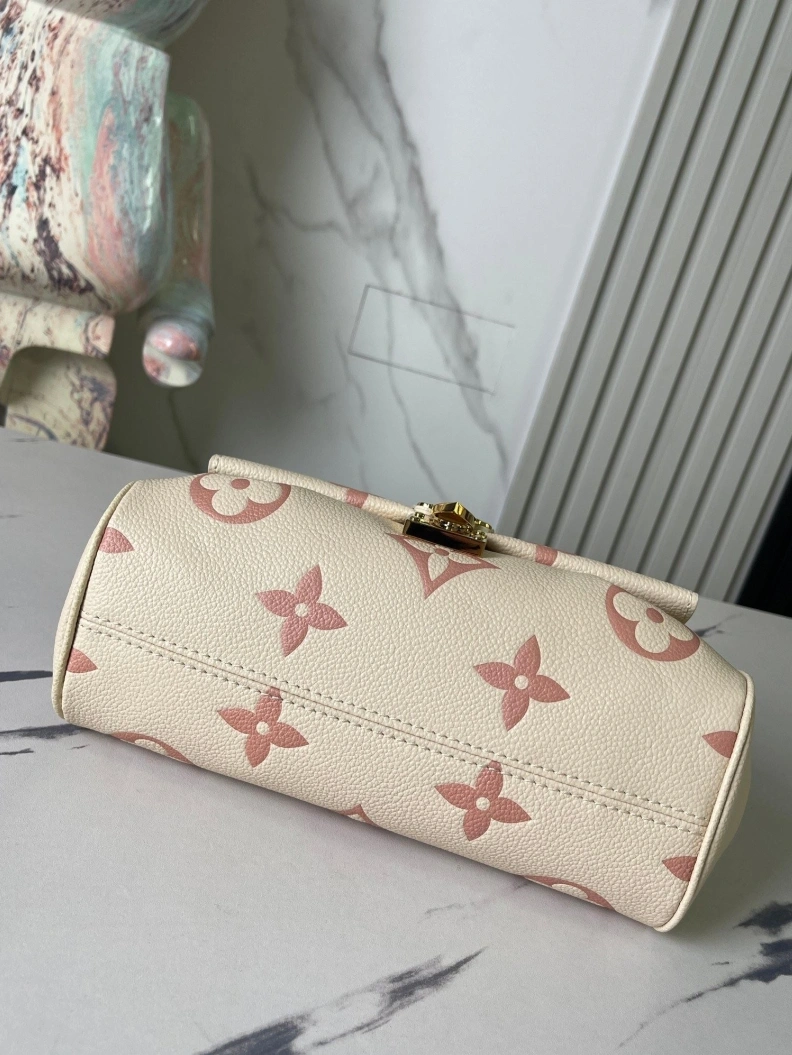 Lightweight LX Satchel bags 8977