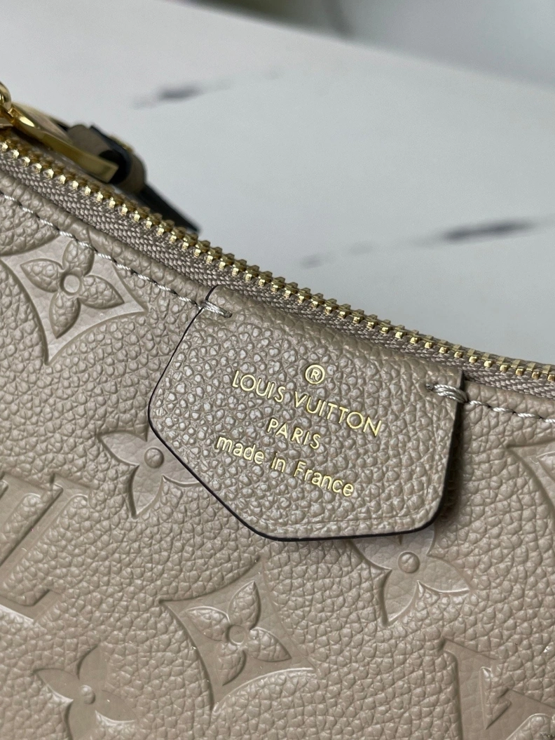 LX Top Handle Bags Sophisticated 8404