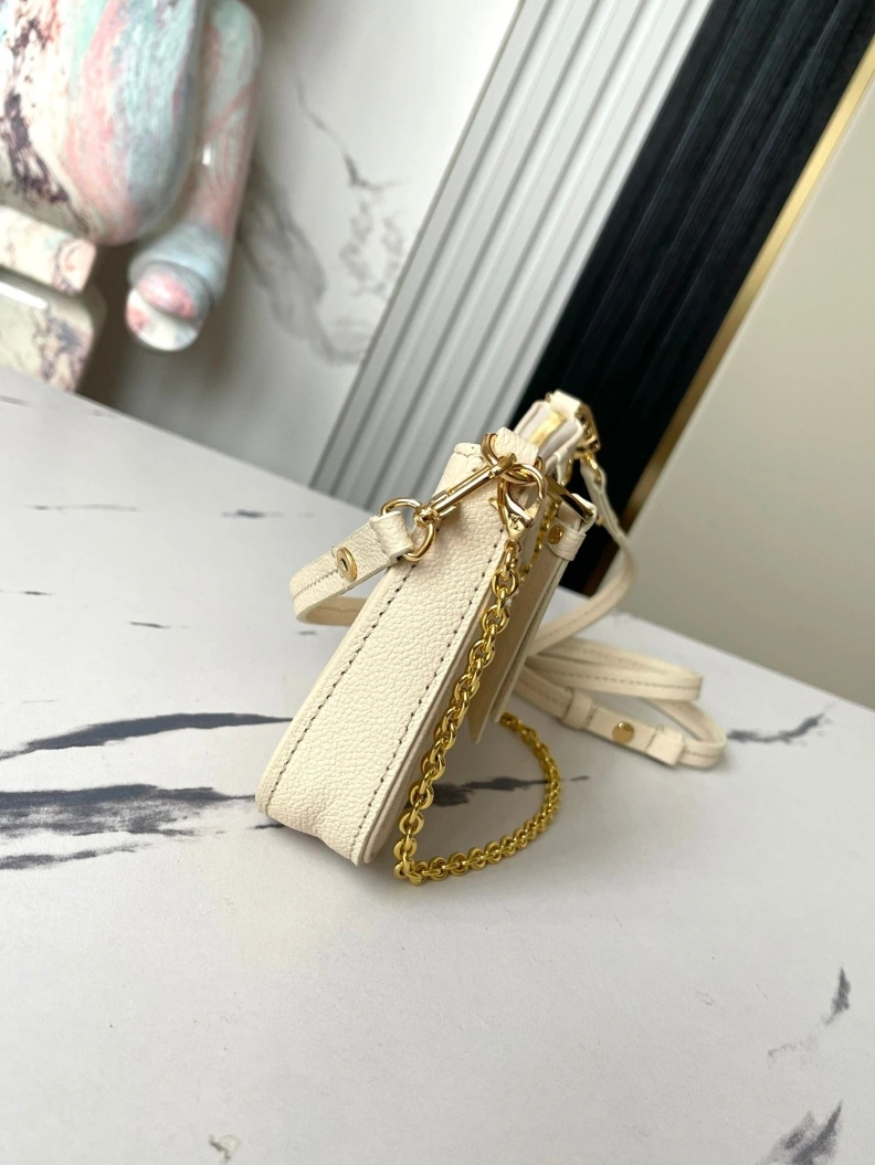Sophisticated LX Top Handle Bags 8389
