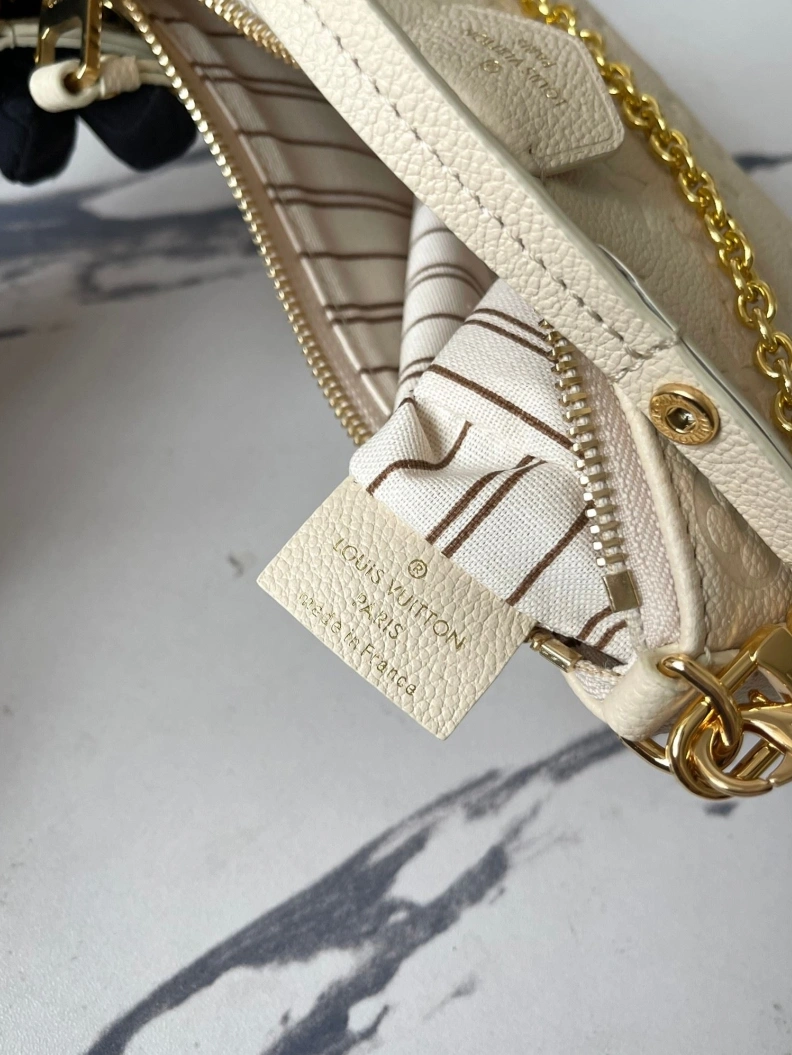 Sophisticated LX Top Handle Bags 8389