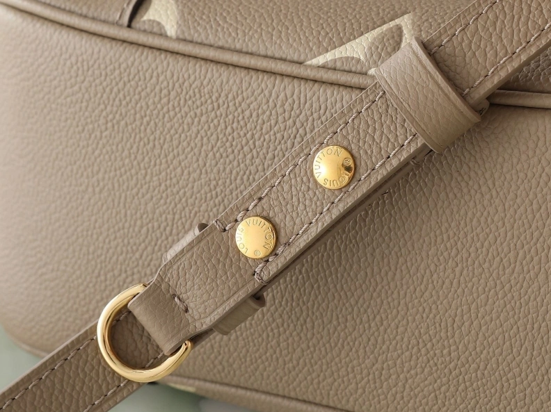 LX Satchel bags Fashionable 8962
