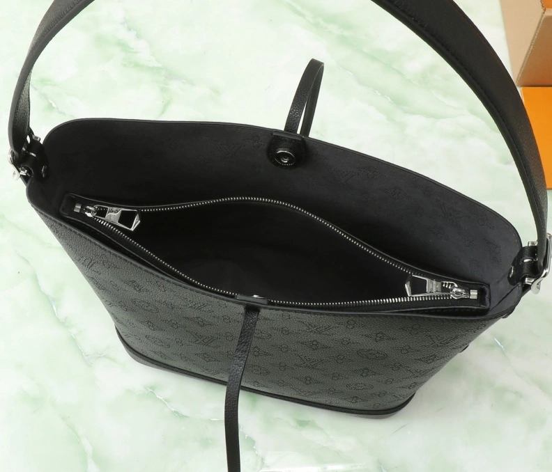 Popular LX Top Handle Bags 8400