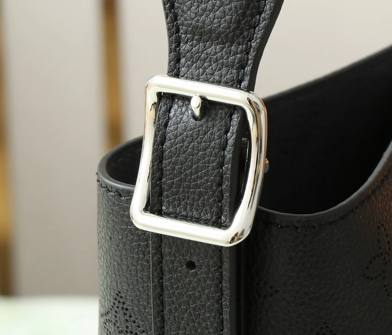 Popular LX Top Handle Bags 8400