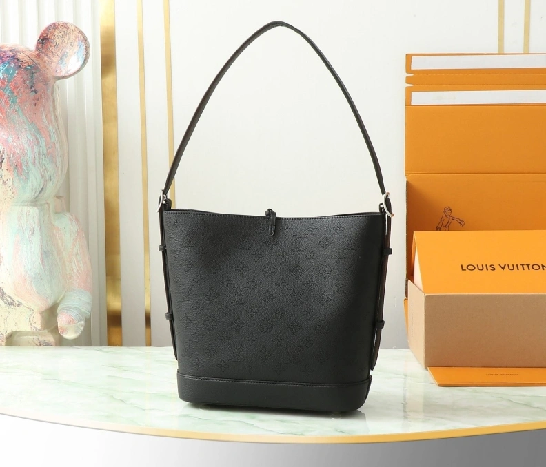 Popular LX Top Handle Bags 8400