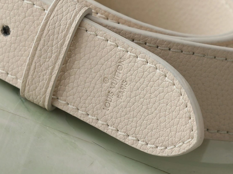 Breathable LX Top Handle Bags 8390