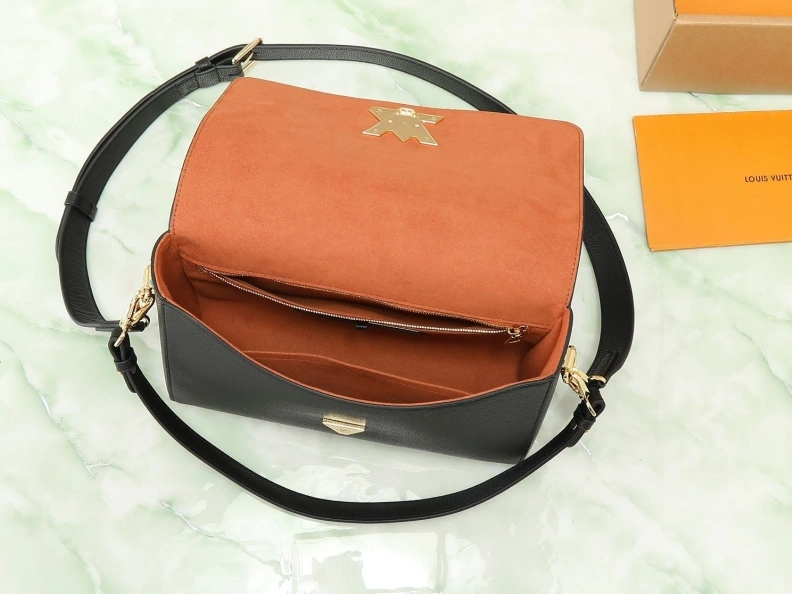 Comfortable LX Satchel bags 8970