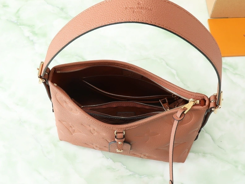 LX Top Handle Bags Trendsetting 8405