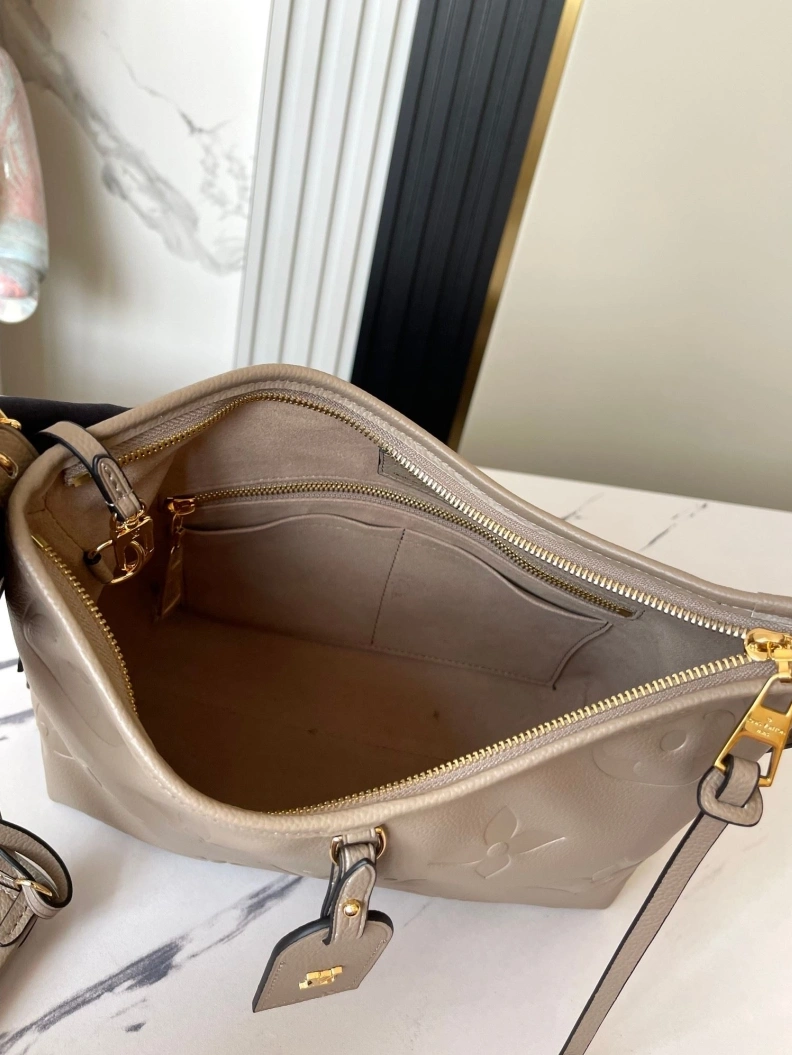 LX Top Handle Bags Sleek 8380