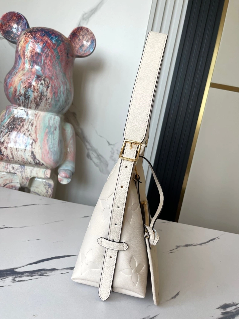 EyeCatching LX Top Handle Bags 8378