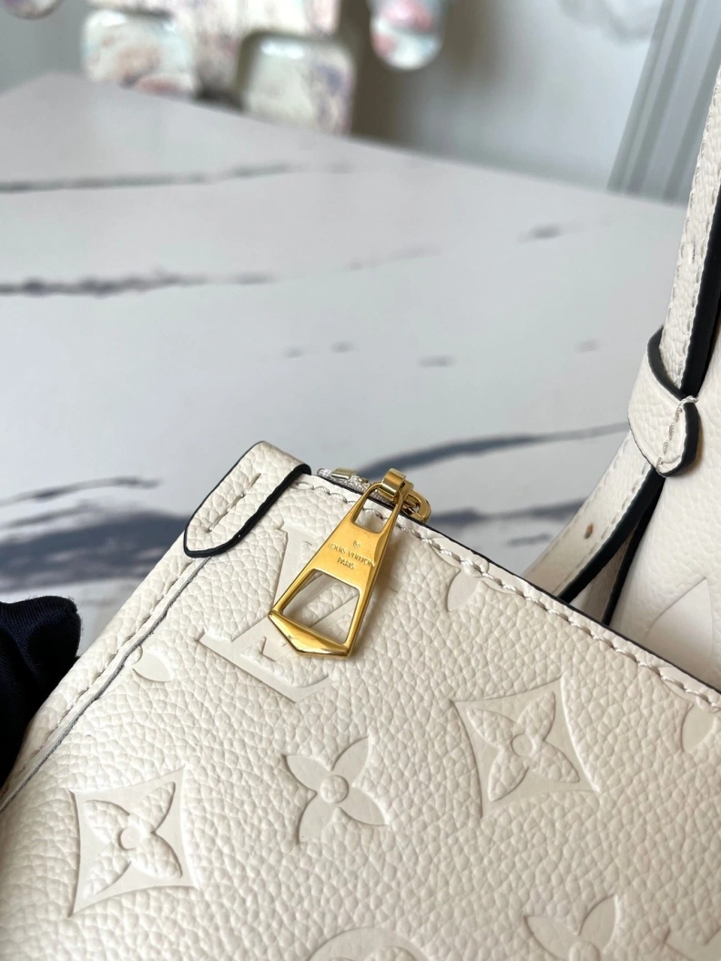 EyeCatching LX Top Handle Bags 8378