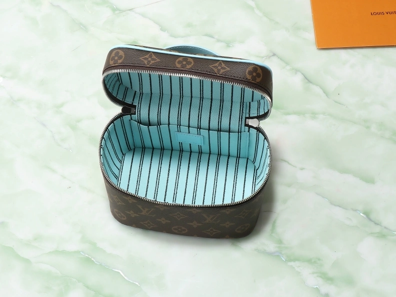 Breathable LX Cosmetic Bags 9212